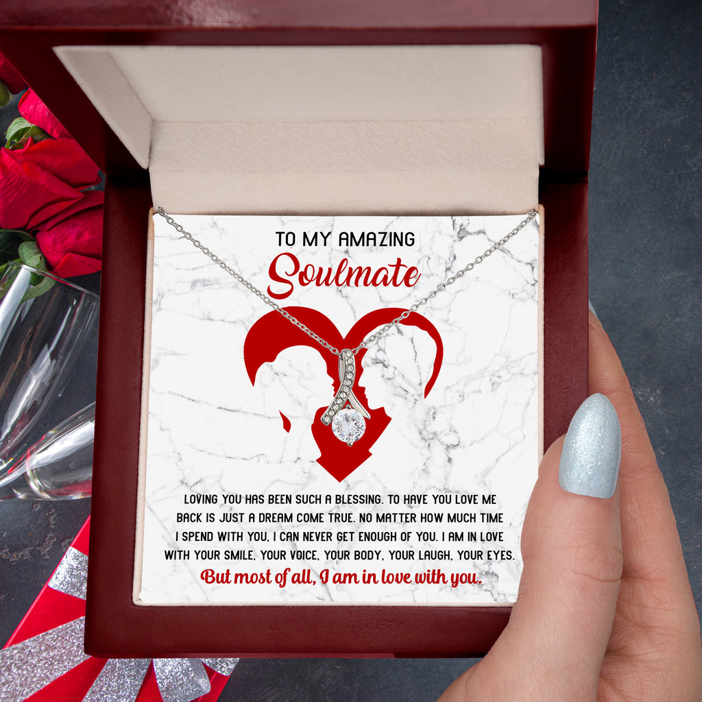 To My Amazing Soulmate – I Am In Love With You - Alluring Beauty Necklace with Romantic Message Card