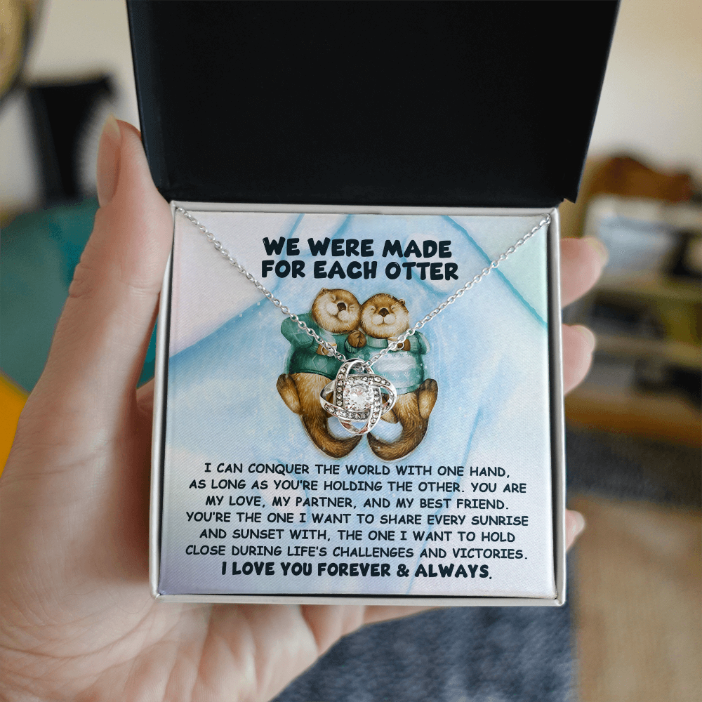 Soulmate - We Were Made For Each Otter – Romantic Love Knot Necklace